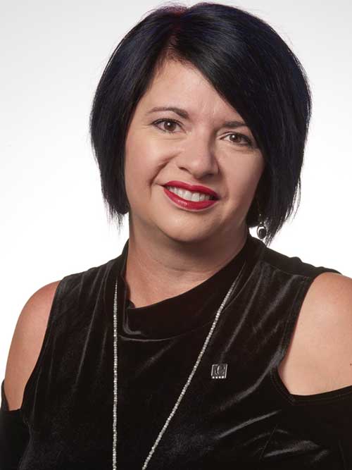 Headshot of Kanata Business Connections member Leah Edwards wearing a black blouse